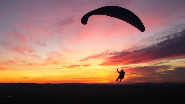 Стрибок з парашутом – новий вимір свободи