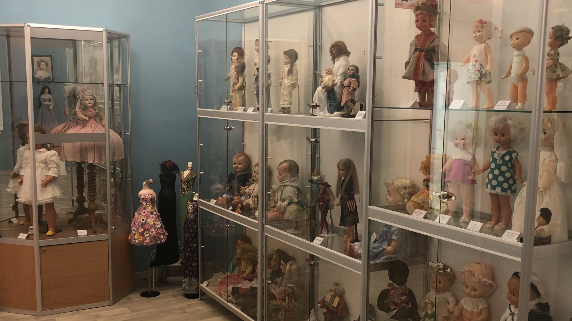 Фантастичний світ ляльок