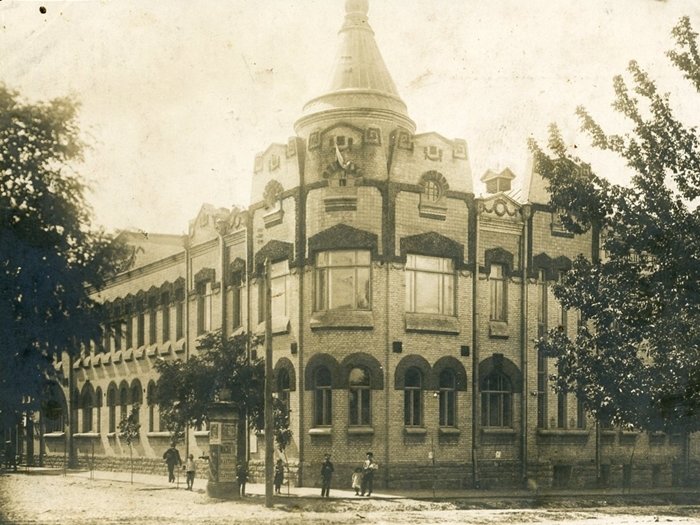 Зв'язок з історією непорушний - чекаємо на цікаву гостю