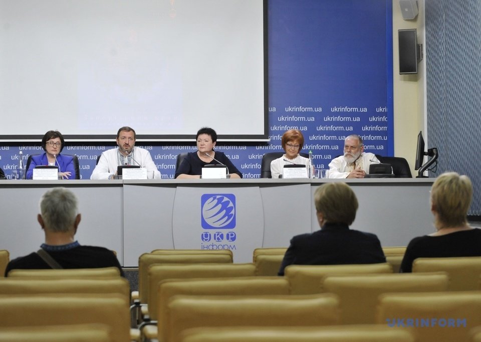 Виставка в Києві "Запорізький край. Декоративне мистецтво. Традиції. Новації".