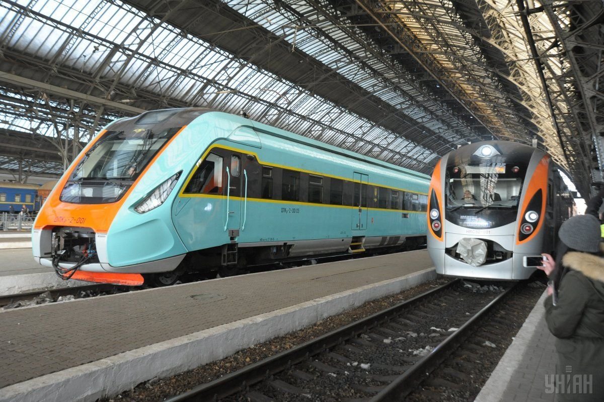 До Болгарії на потязі