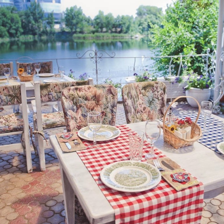 Топ-3 ресторани Запоріжжя з гарним краєвидом