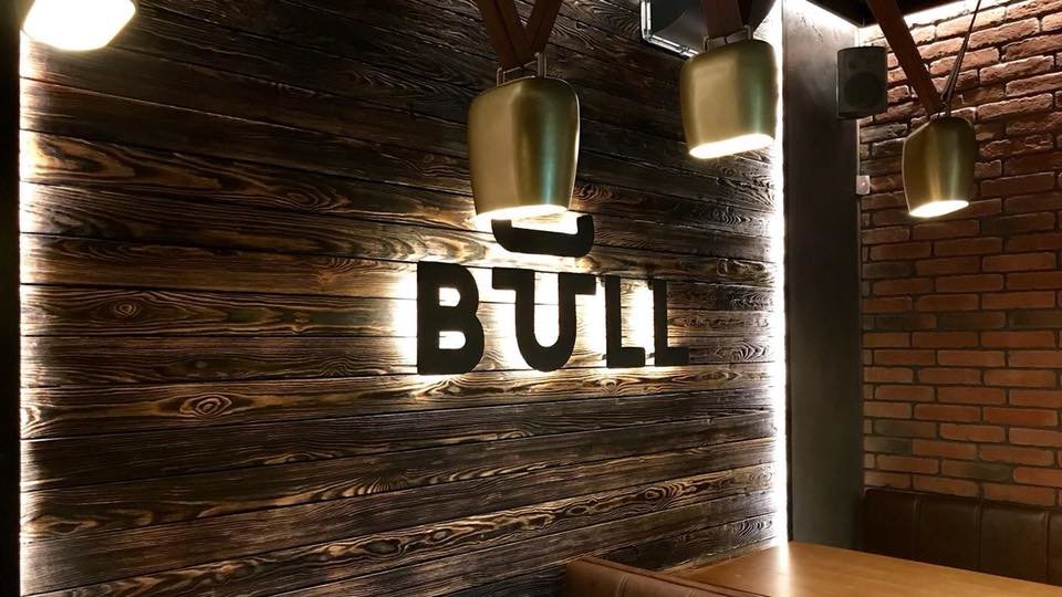 За три дні в у новому ресторані "Bull Butcher and Wine" відвідувачі з'їли П'ЯТСОТ КІЛОГРАМІВ стейків!