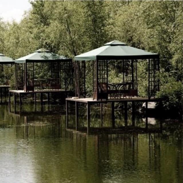 Кращі готелі щоб втекти з міста