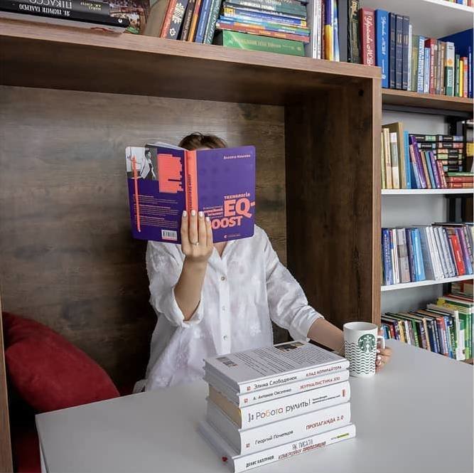 Світові бестселери у бібліотеках Запоріжжя