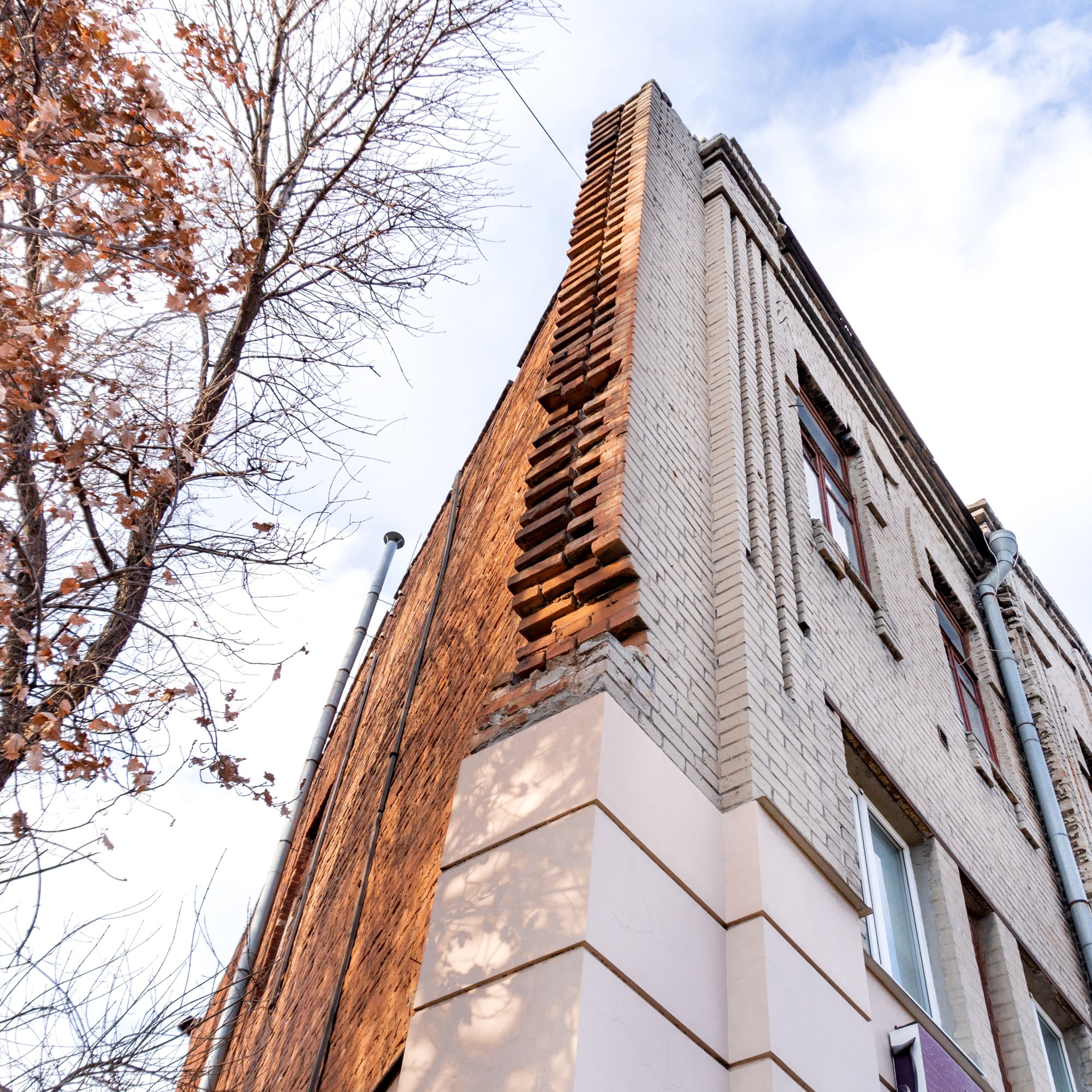 Три незвичних будинки у Запоріжжі