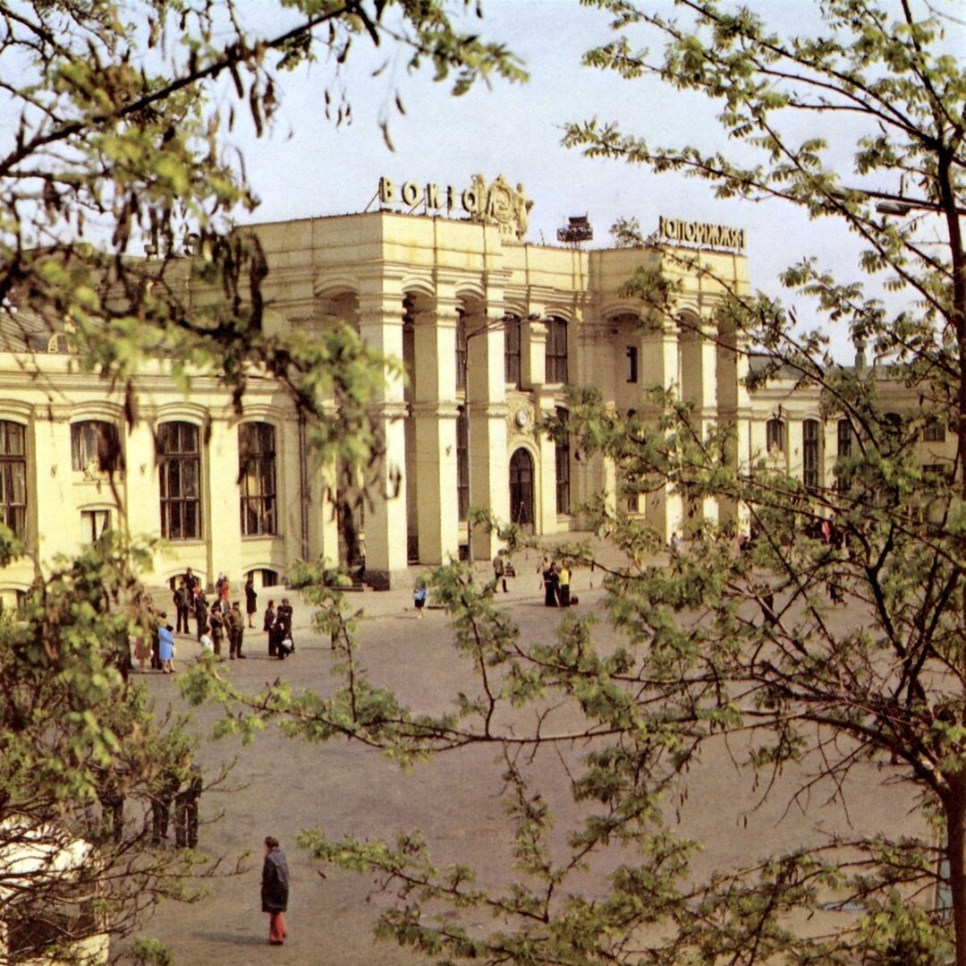 Запоріжжя із минулого. Весна у місті