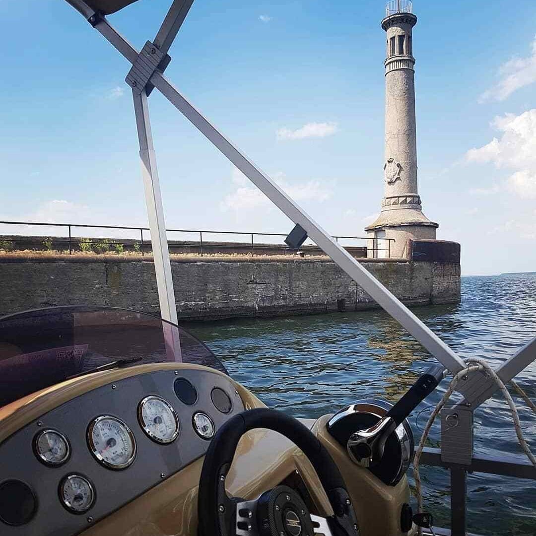 Partybarge. Прогулянки на катері