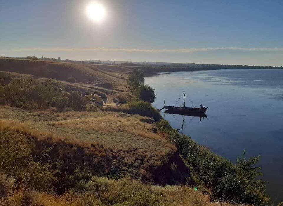 Екскурсія по Дніпру на козацькому човні «Чайка»