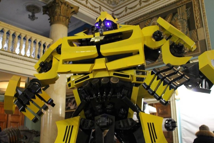 У Запоріжжі відкрилась унікальна виставка роботів-трансформерів
