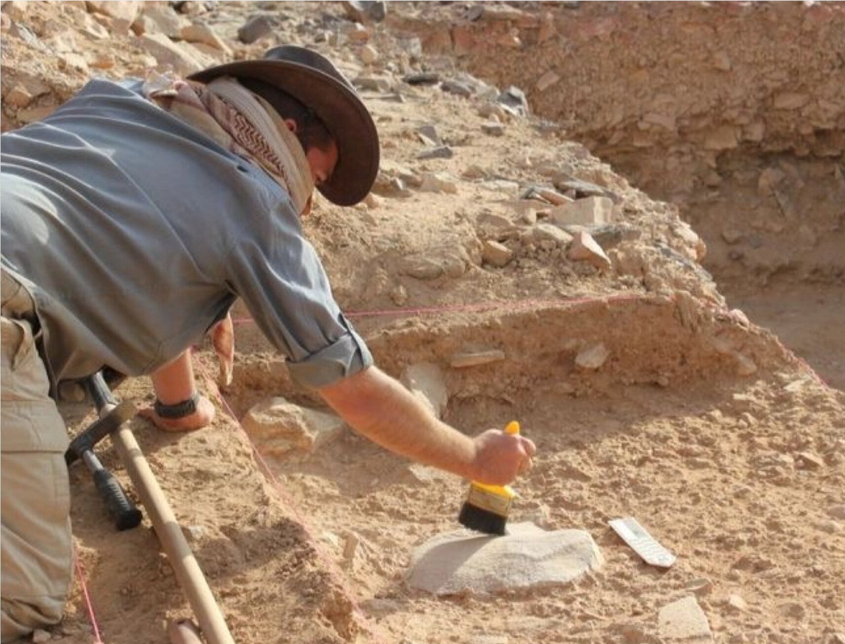 З Днем археолога!