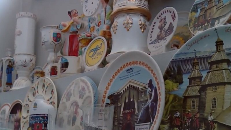 Запоріжцям та гостям міста показали як народжується справжній фарфор