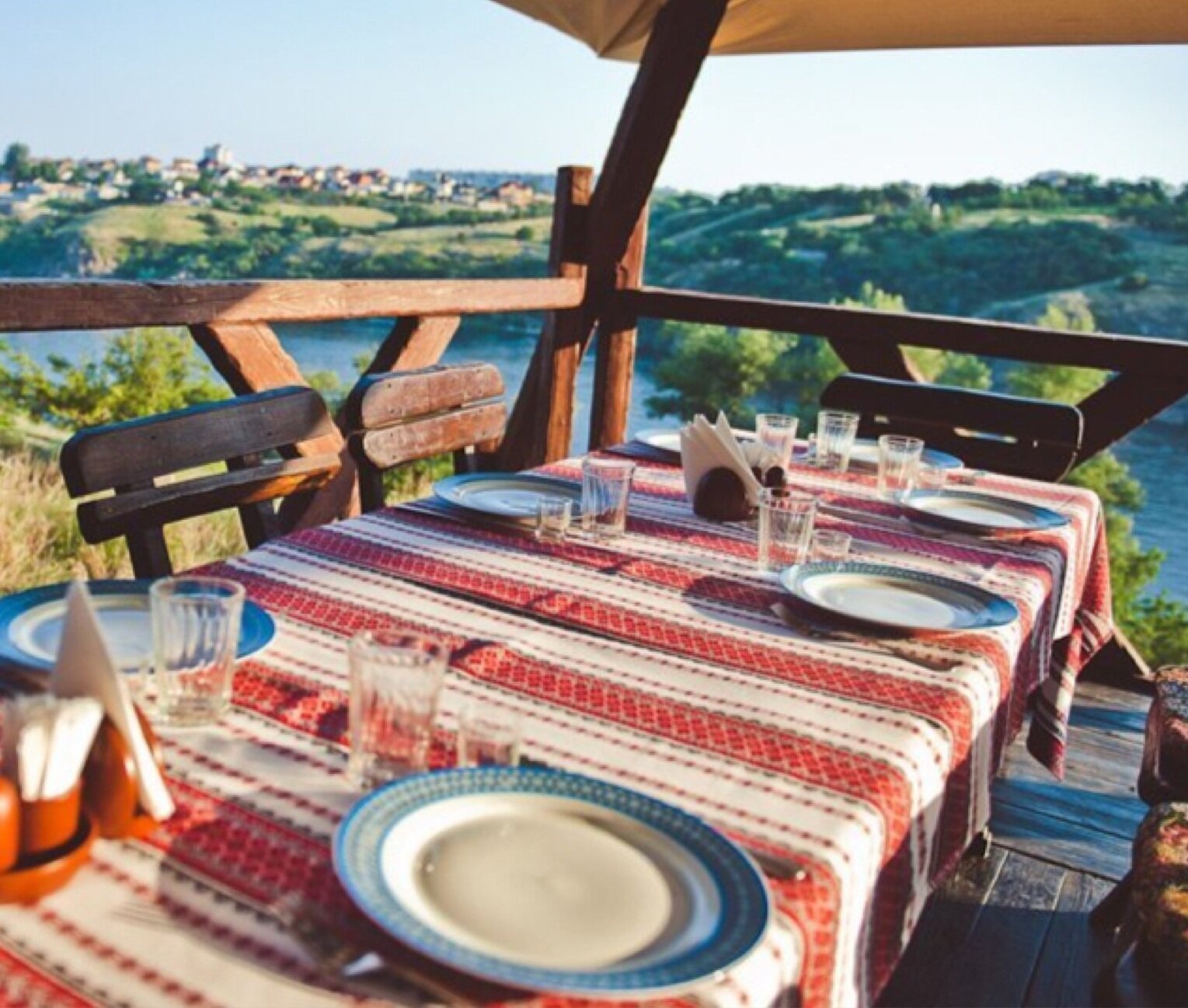 Літні тераси і дворики. Ресторани Запоріжжя