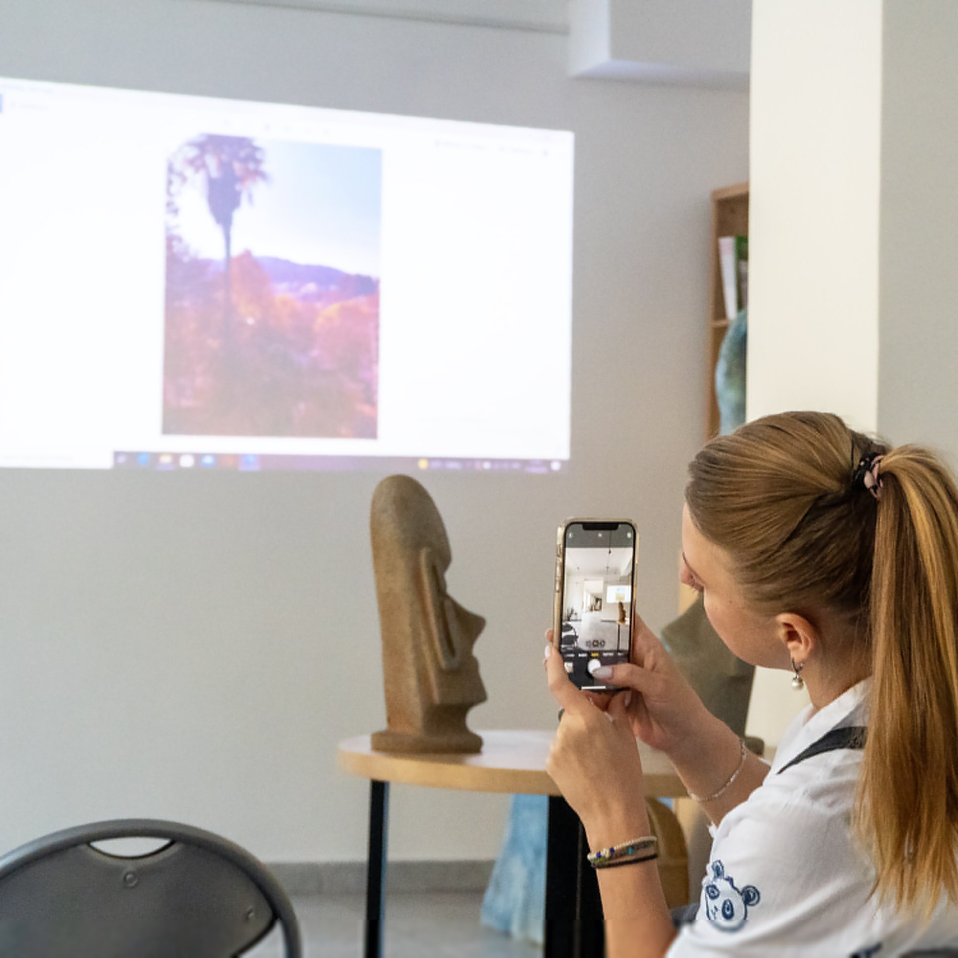 Зустріч зі скульпторкою Людмилою Єлецькою