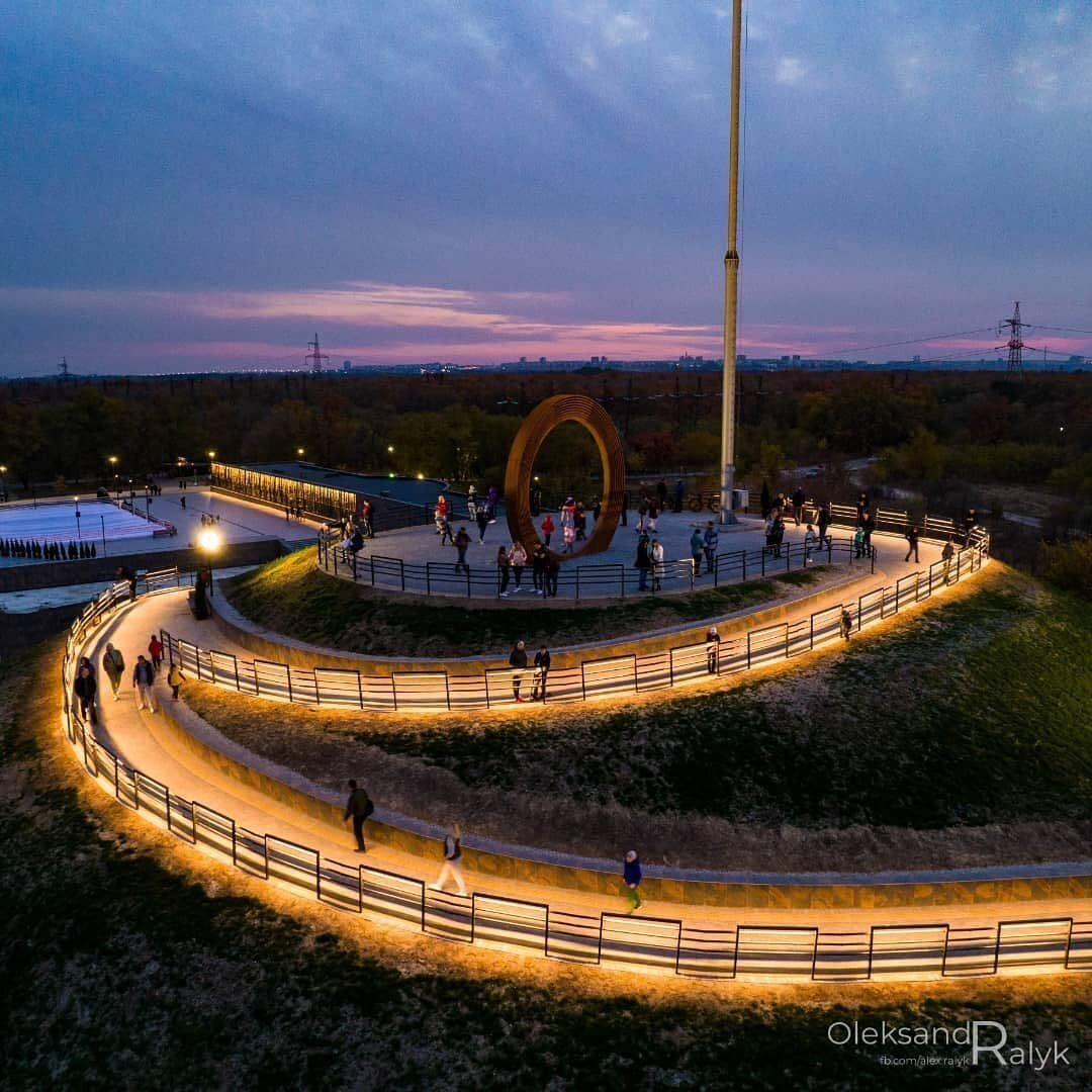 Арт-об'єкт "Коло Єдності"