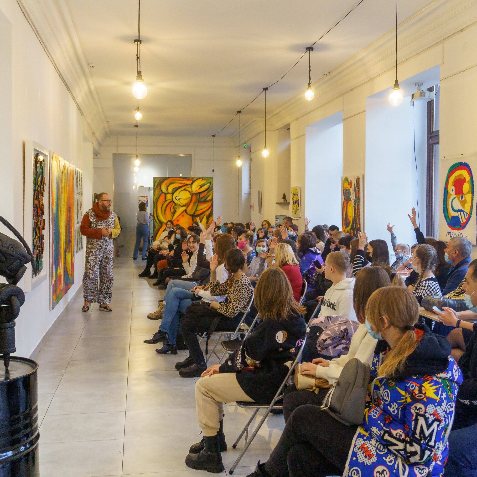 Roman Minin's meeting with students of art schools of Zaporizhzhia