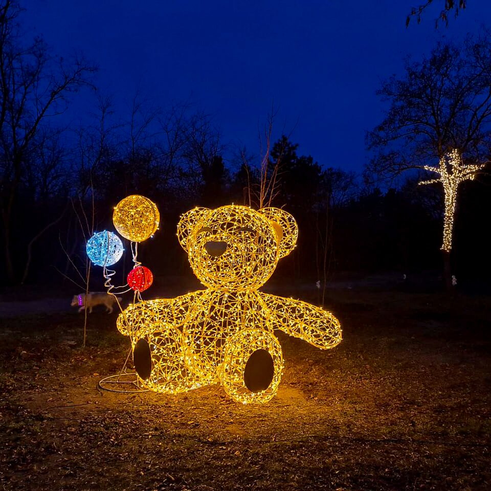 Новорічні локації: місто готується до свята