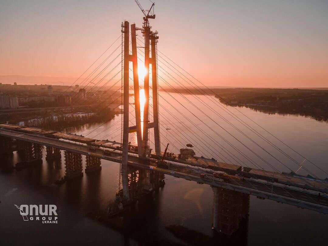 Відкриття руху вантовим мостом у Запоріжжі