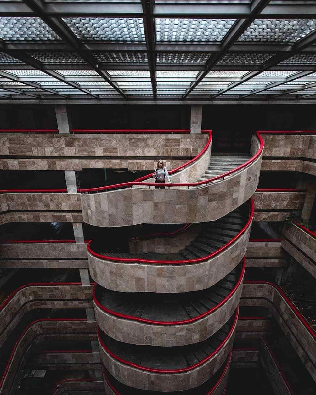 Таємничі і дивовижні. Сходи в Україні