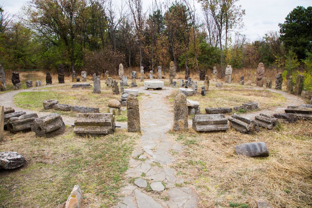 Музей просто неба, у Запоріжжі, щодня приймає паломників з усього світу