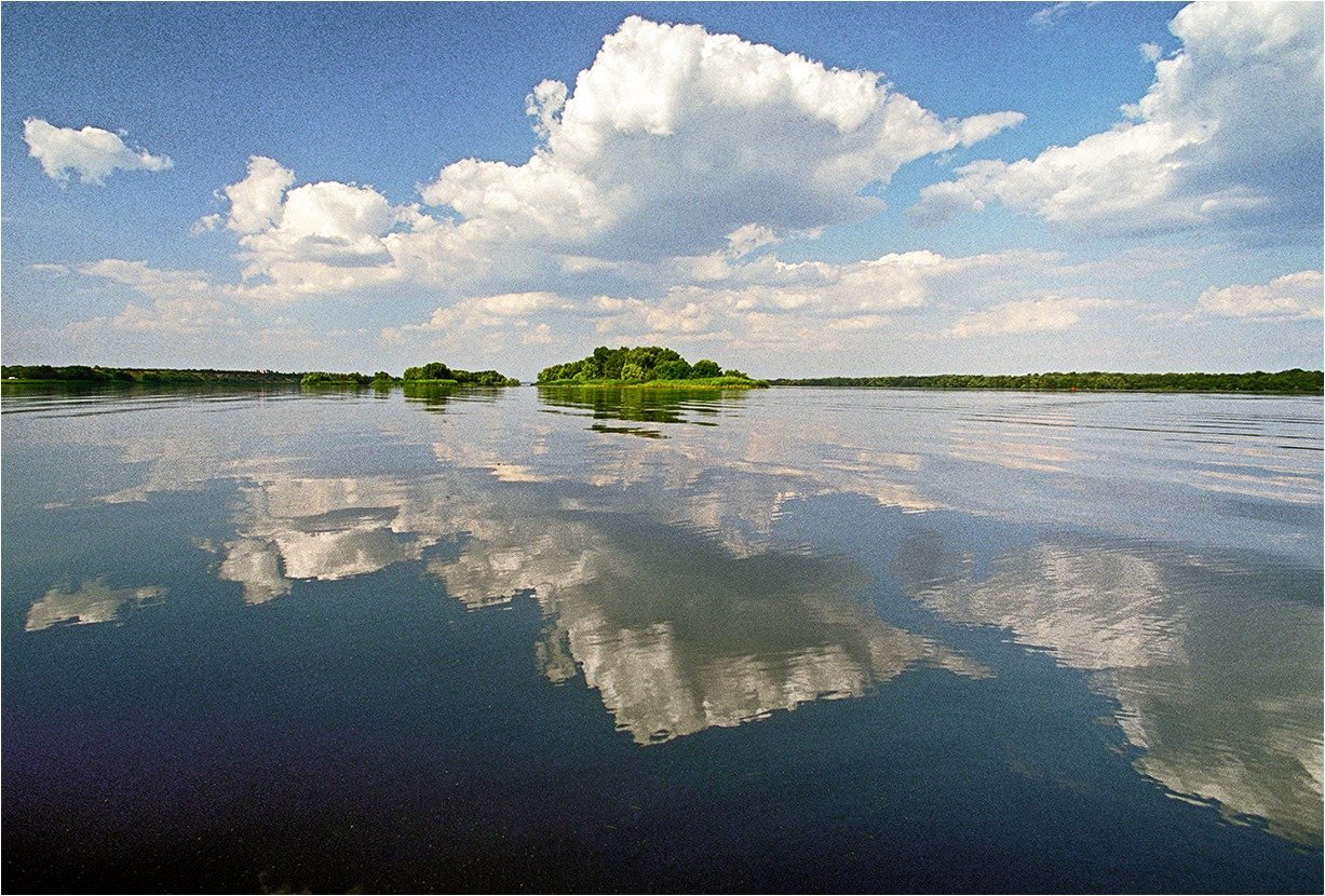 Відомий запорізький фотограф опублікував незвичайну світлину Дніпра