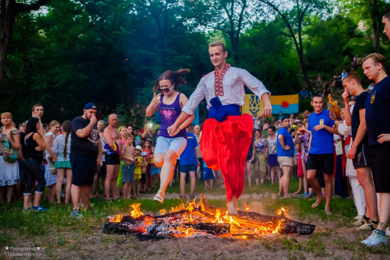 Запорожців запрошують на цікаву екскурсію островом Хортиця та на святкування Івана Купала.