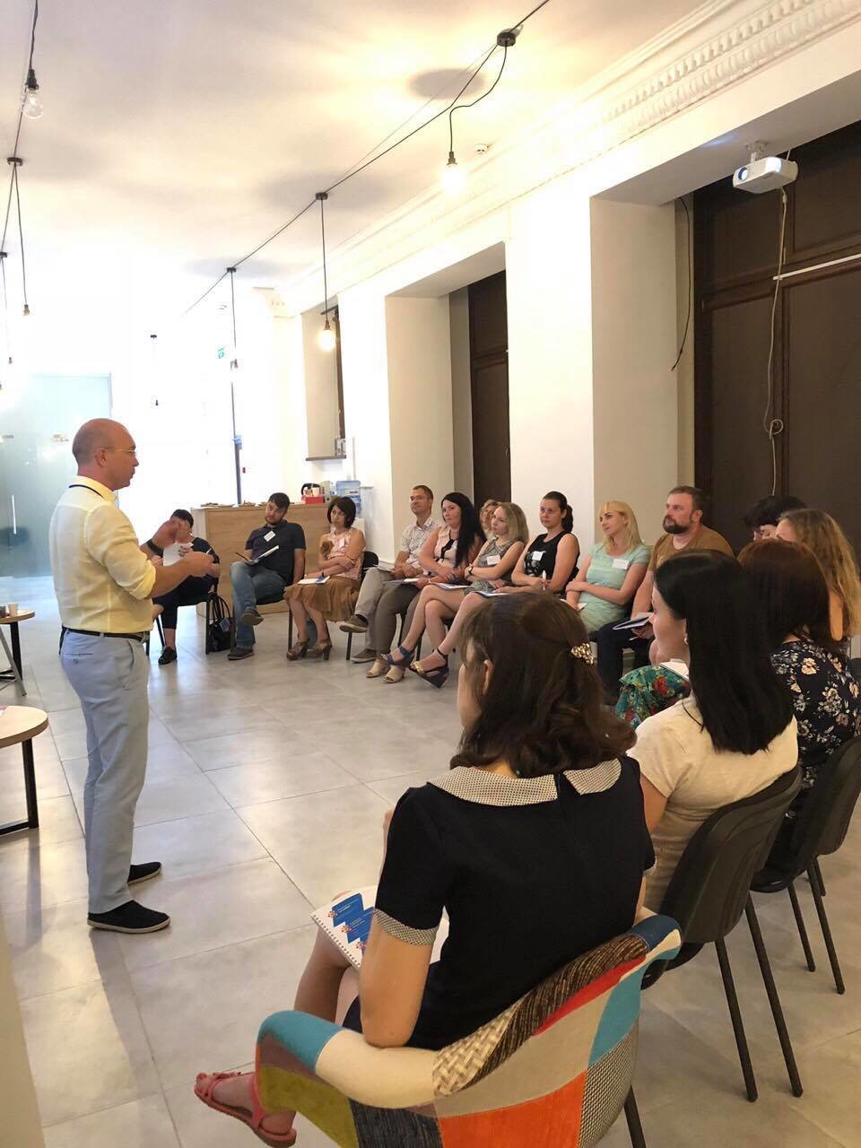 Асоціація індустрії гостинності України проводить тренінг у Запоріжжі