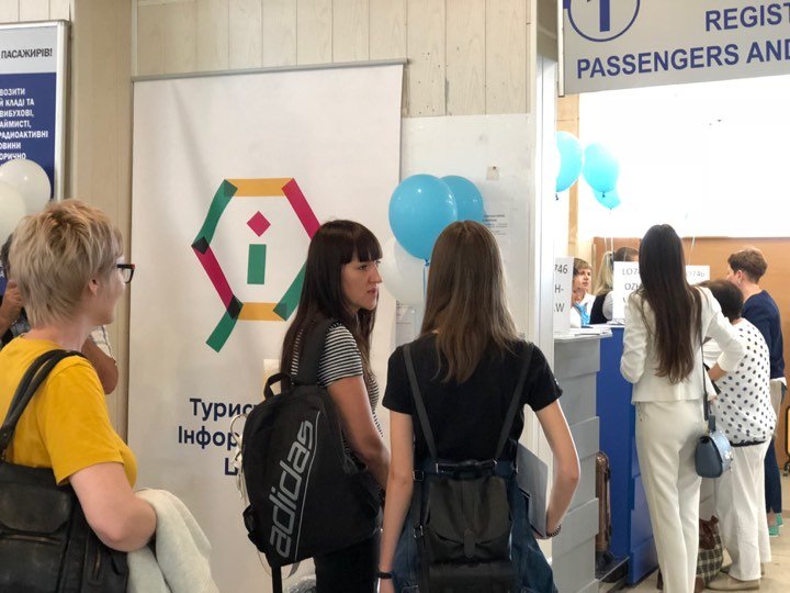 Почалась реєстрація першого рейсу Запоріжжя-Варшава