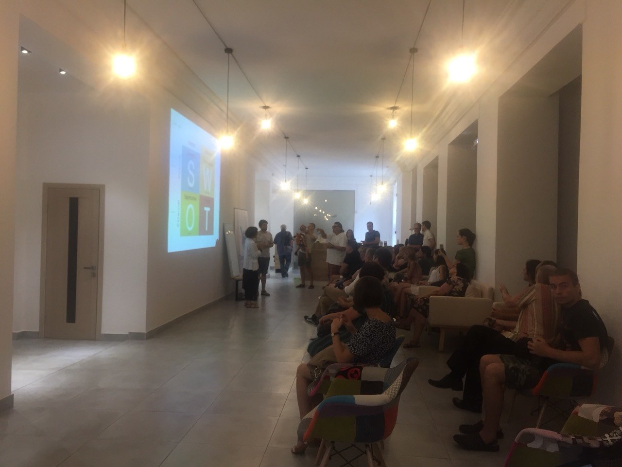 В Туристичному Інформаційному Центрі Запоріжжя проведено зустріч з приводу реконструкції привокзальної площі