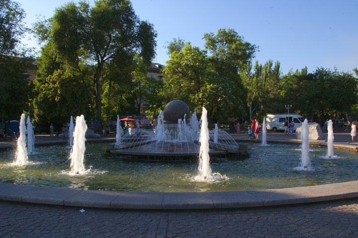 У центрі Запоріжжя увіковічнили історію українського народу