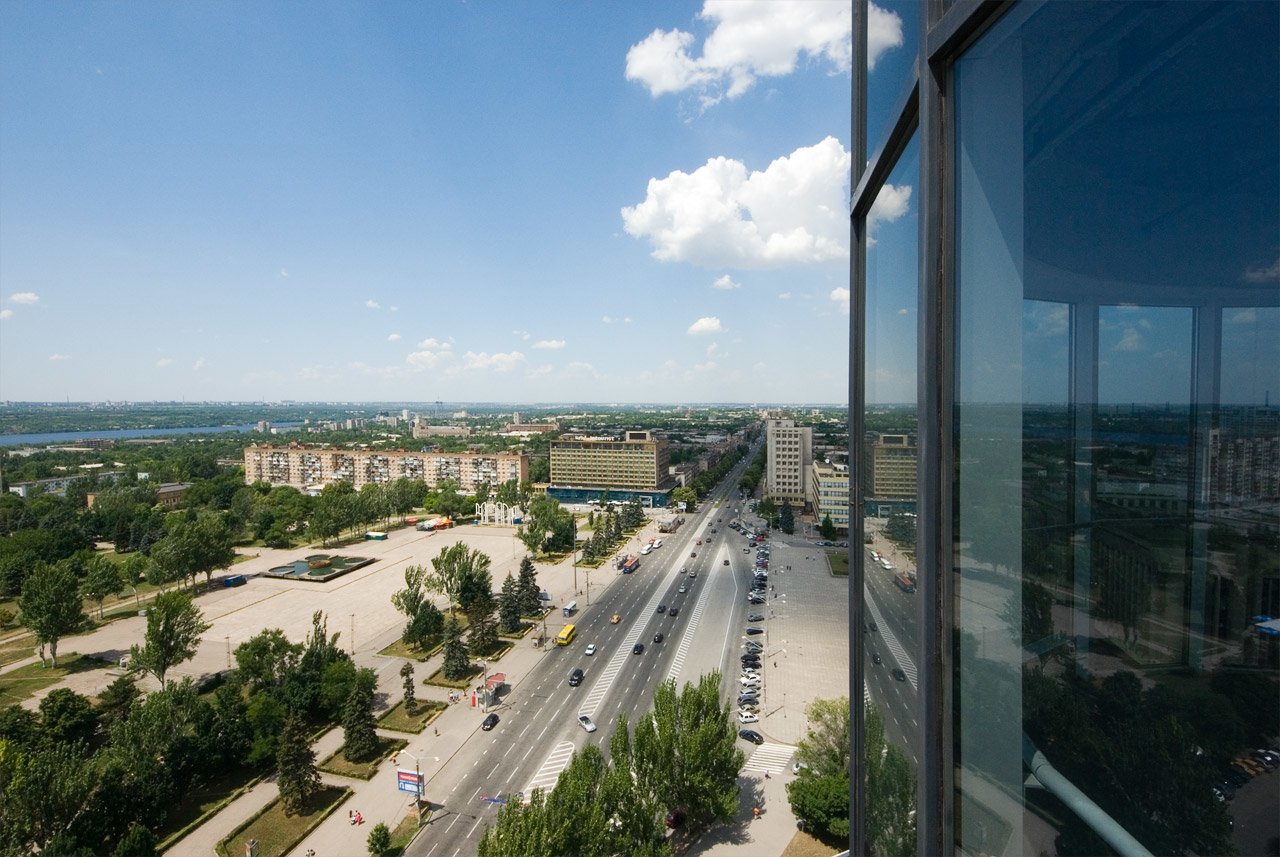 У центрі Запоріжжя знаходиться найвища будівля міста