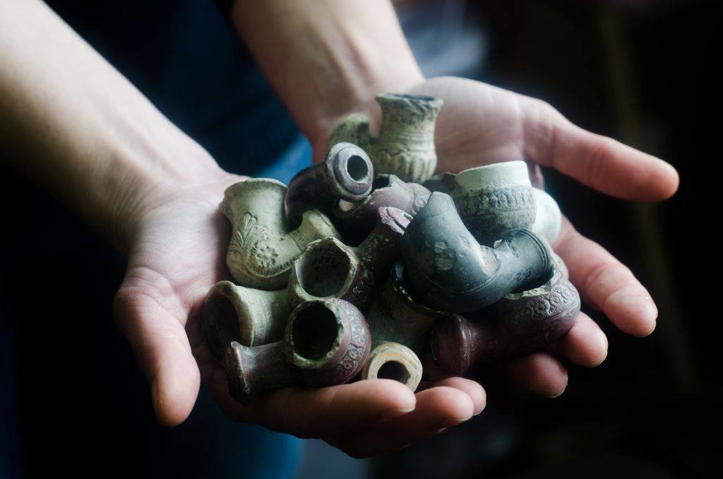 Фото: запорізький фотограф отримав нагороду за унікальне фото козацьких люльок