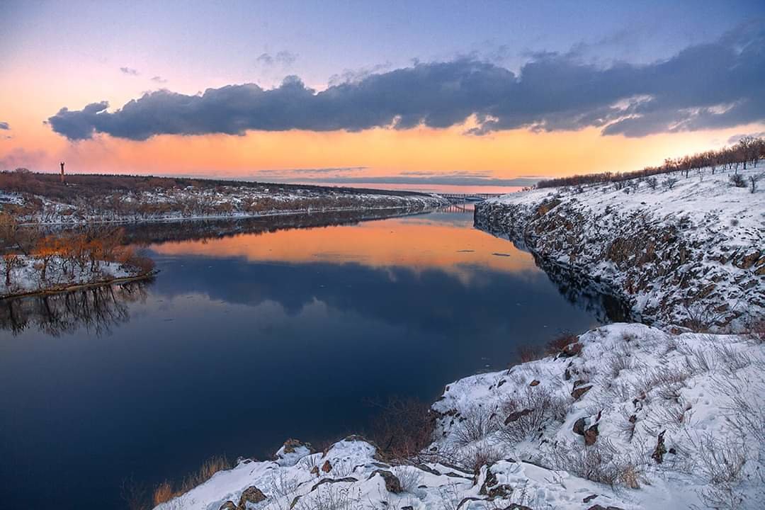 Фото: чотири сезони на знімках запорізької Хортиці