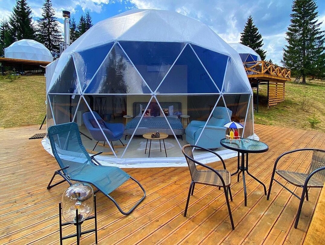 Перший bubble-готель, усамітнений будинок у глухому лісі та “adults only”: чим може здивувати сучасний відпочинок в Карпатах