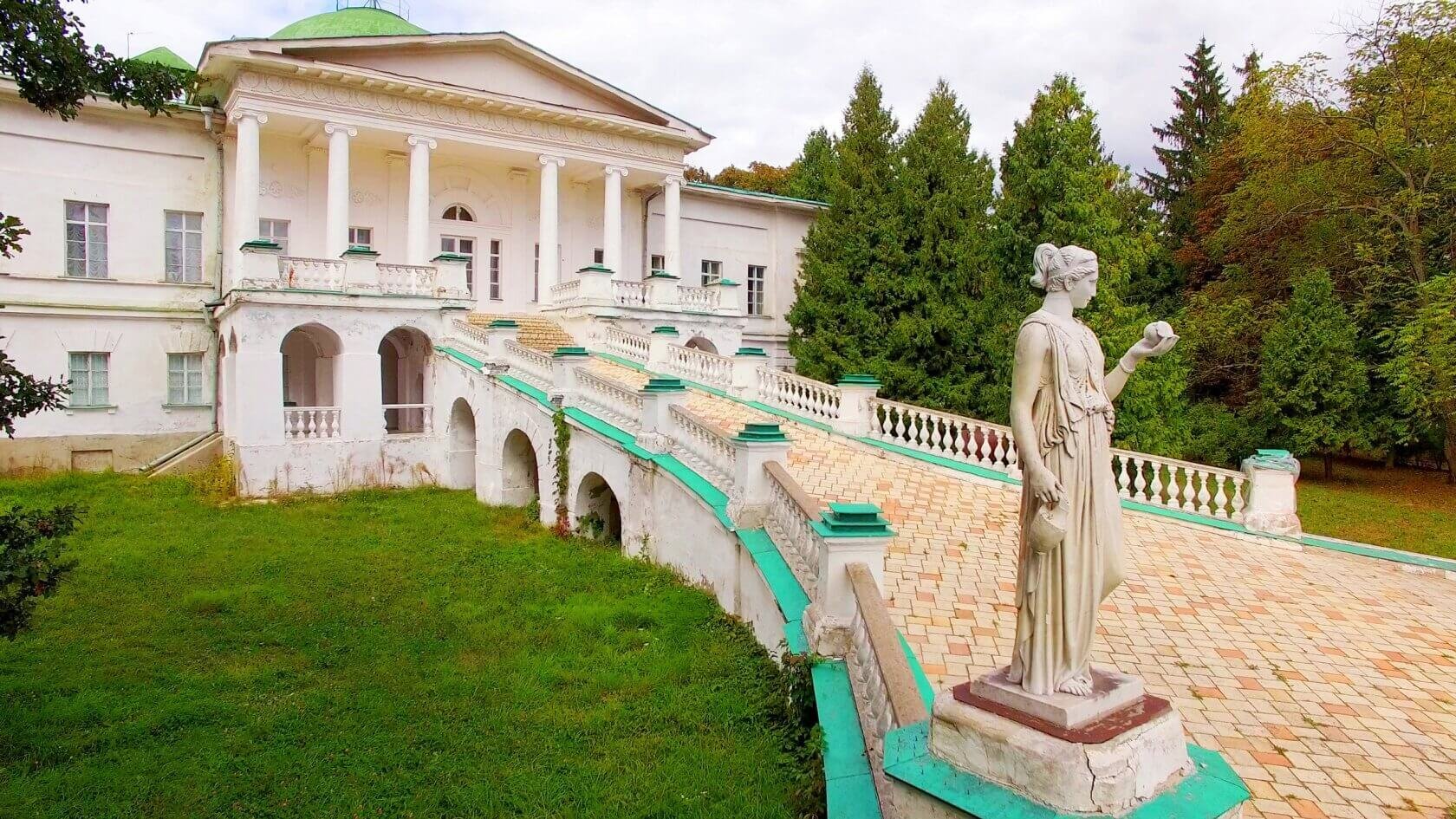 Чернігівщина від печер до палаців: ТОП найцікавіших місць області