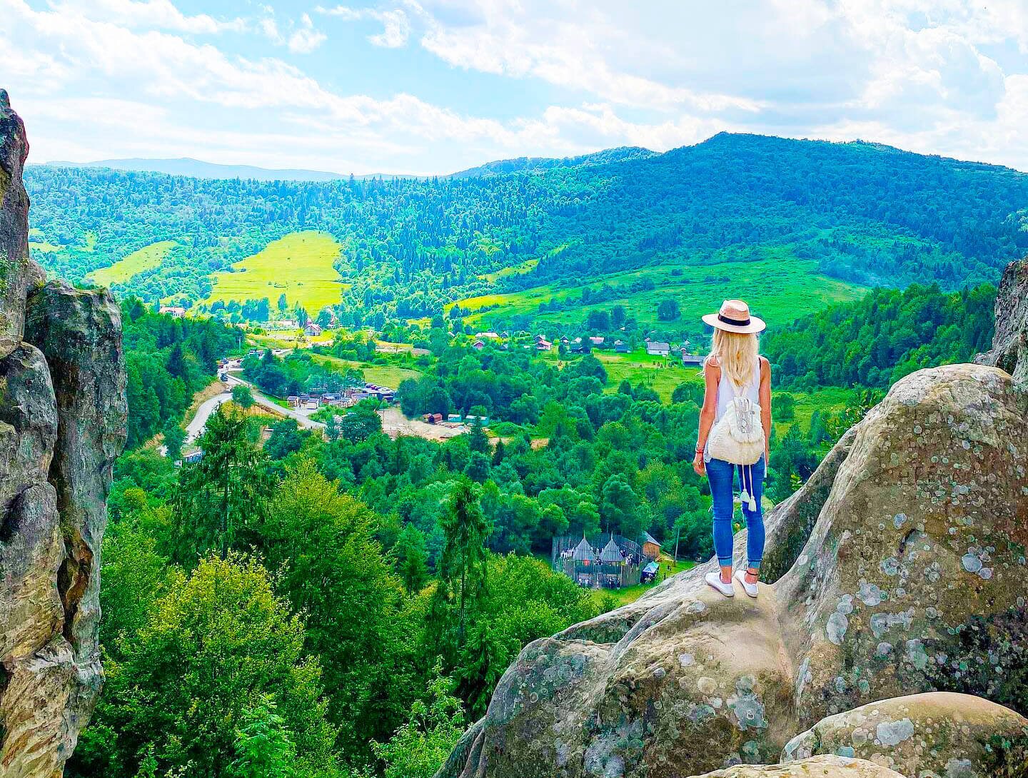 ТОП-17 садиб для літнього відпочинку на Заході України