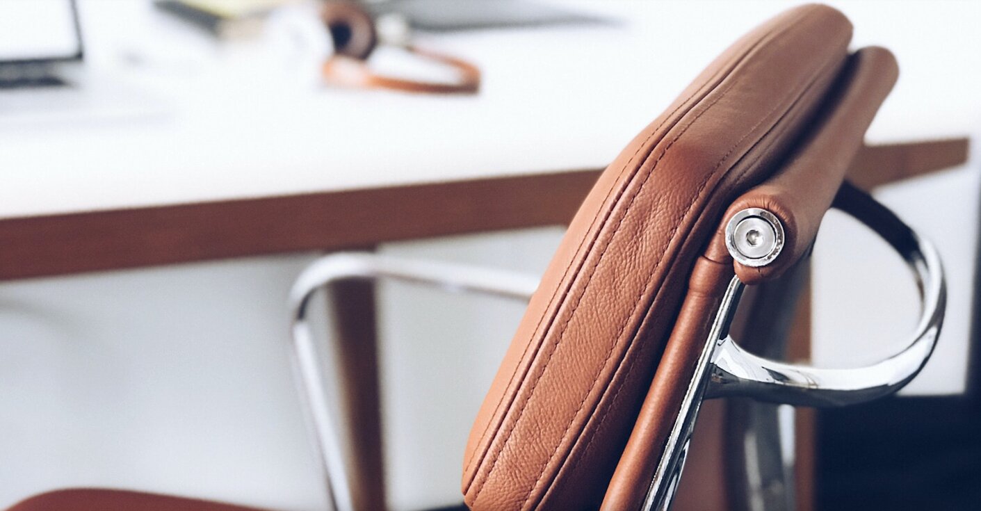 Крісло для керівника – обираємо супер ергономічну модель