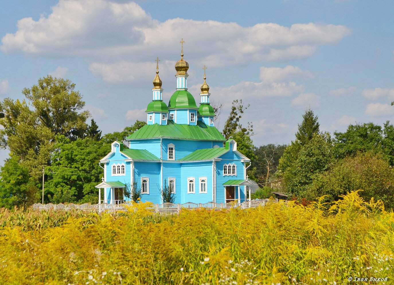 Архітектурні джерела ідентичності: спадщина святинь України