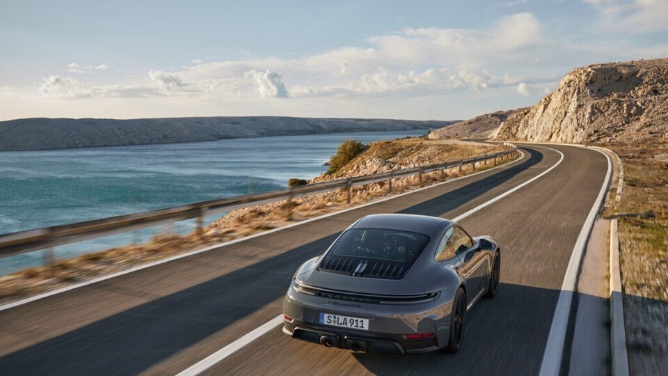 Переваги спортивних автомобілів Porsche на треку й у повсякденному використанні