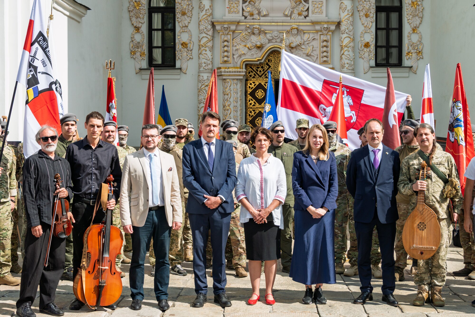 «Орша 1514. Пліч-о-пліч перемагаємо»: у Лаврі представили хоругви-символи історичної перемоги
