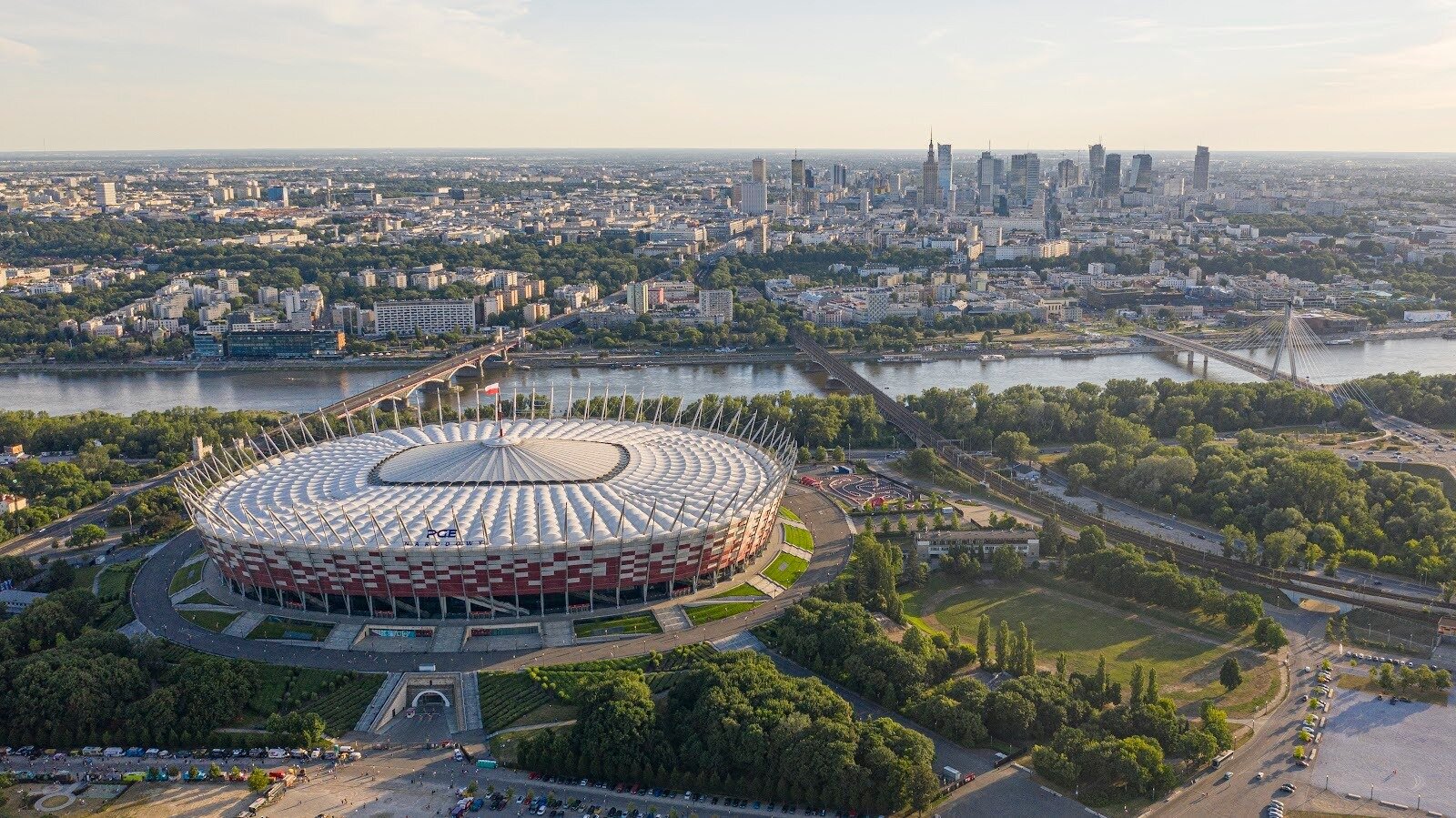 Футбольна Польща: стадіони, фан-культура та як туристу потрапити на матч Екстракласи
