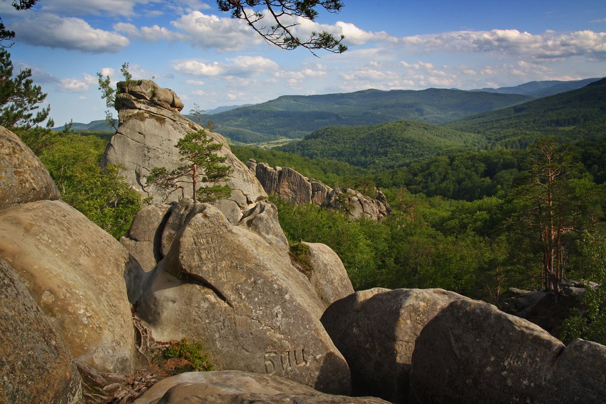 Скелі Довбуша