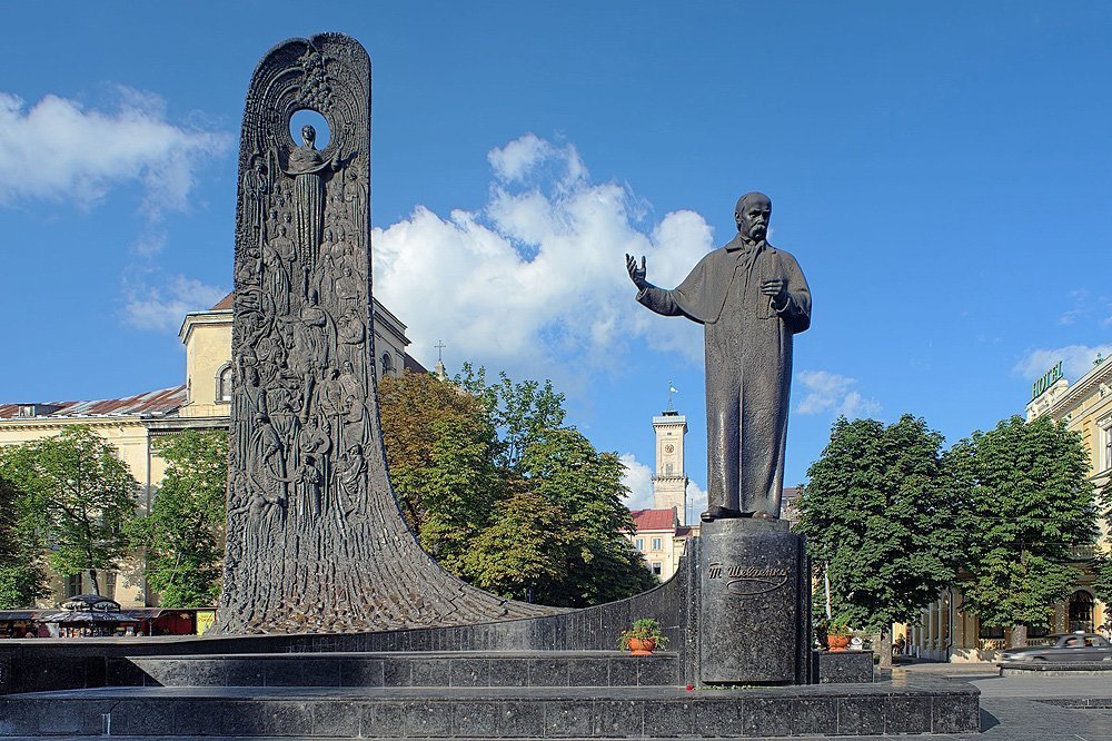 Пам'ятник Тарасу Шевченку на проспекті Свободи