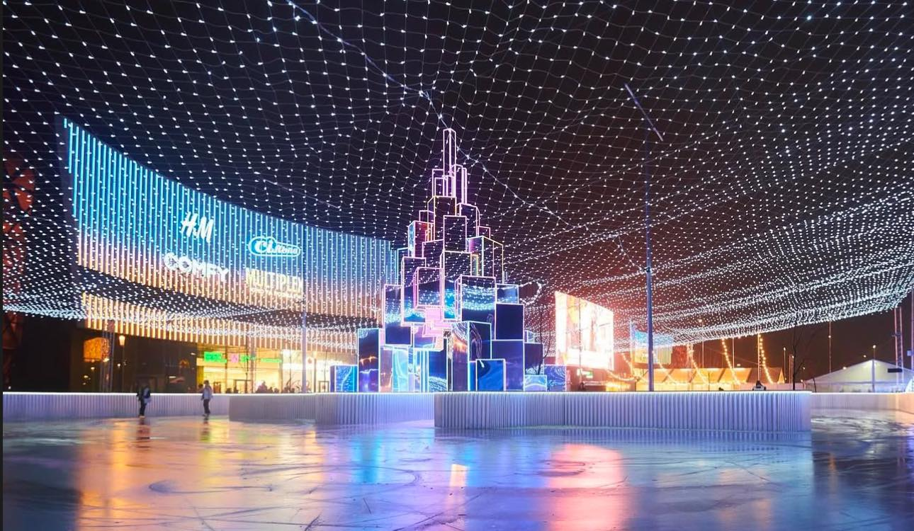 Атмосферні ковзанки Києва: зануртеся у зимову казку