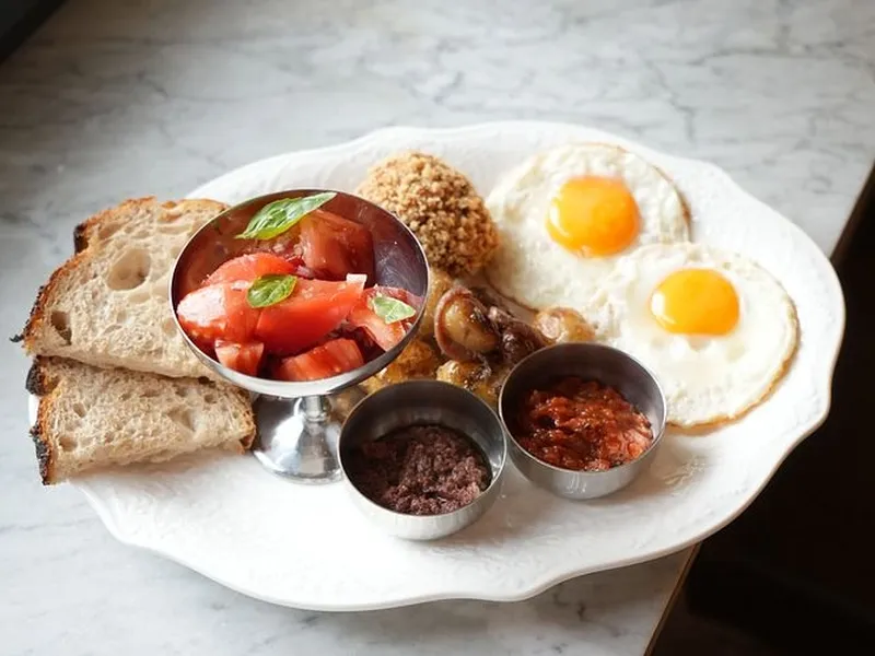 «Спельта» на Золотих Воротах