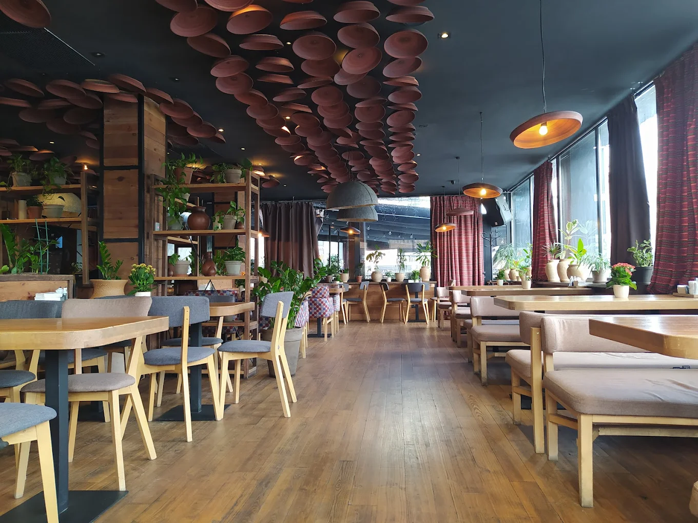 «Хачапурі та Вино» на Антоновича