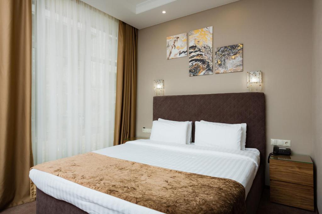 Готель «Crystal»