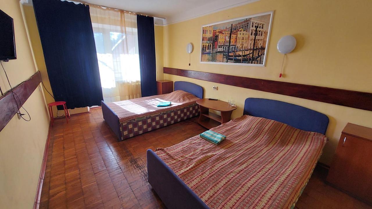 Готель «Десна-Кут»