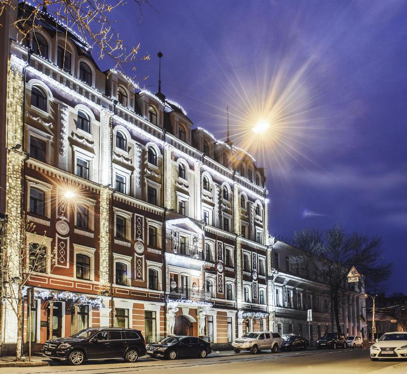 Готель «Podol Plaza»