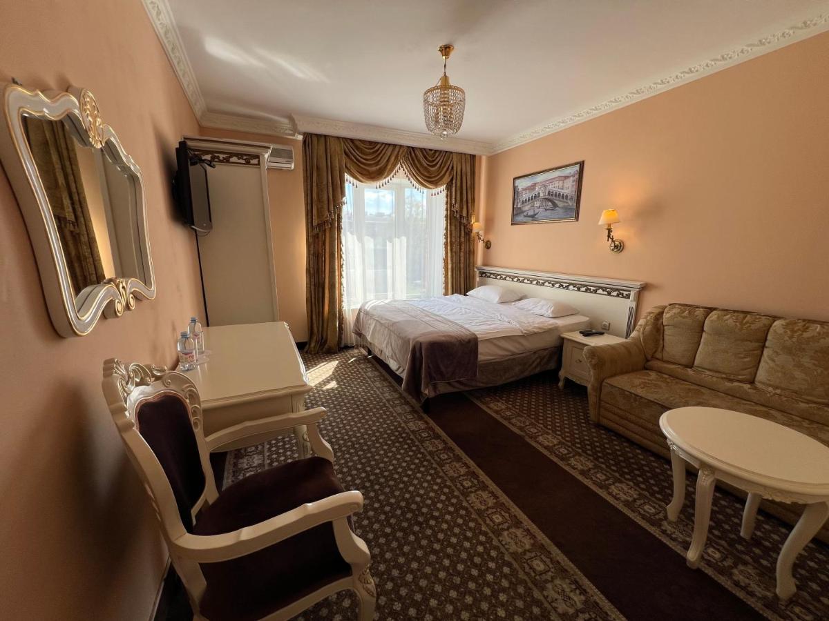 Готель «Royal City»